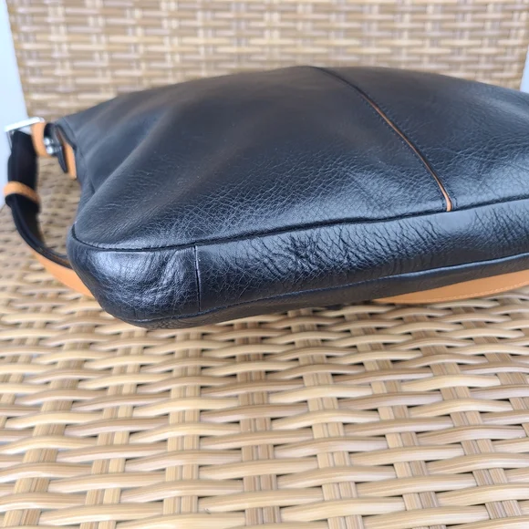 Vera Bradley Gallatin Black Leather Crossbody Bag Purse Floral Interior NWT - Picture 7 of 14